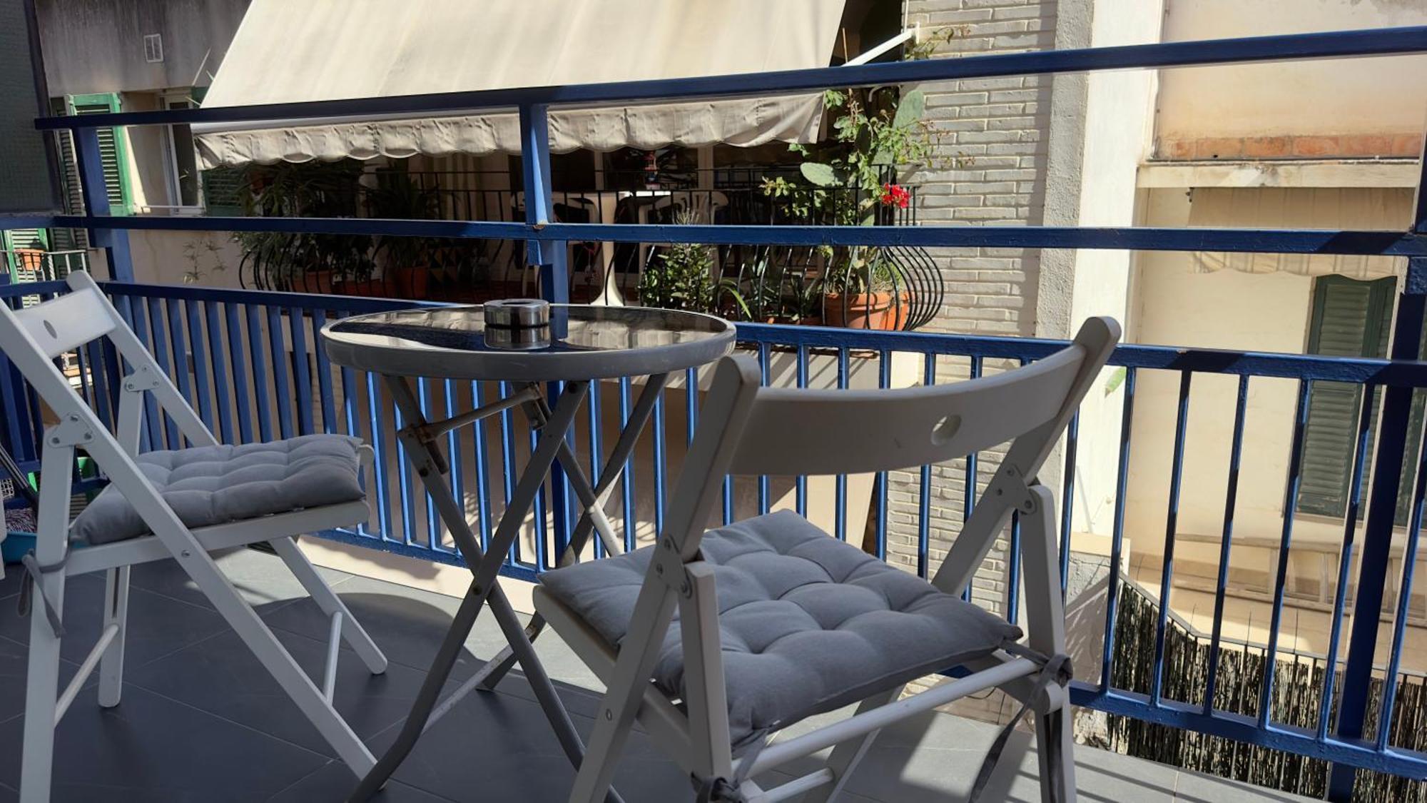 Sunny Flat In Sitges 30 Seconds To Beach, Balcony & Sea Views! Exterior photo